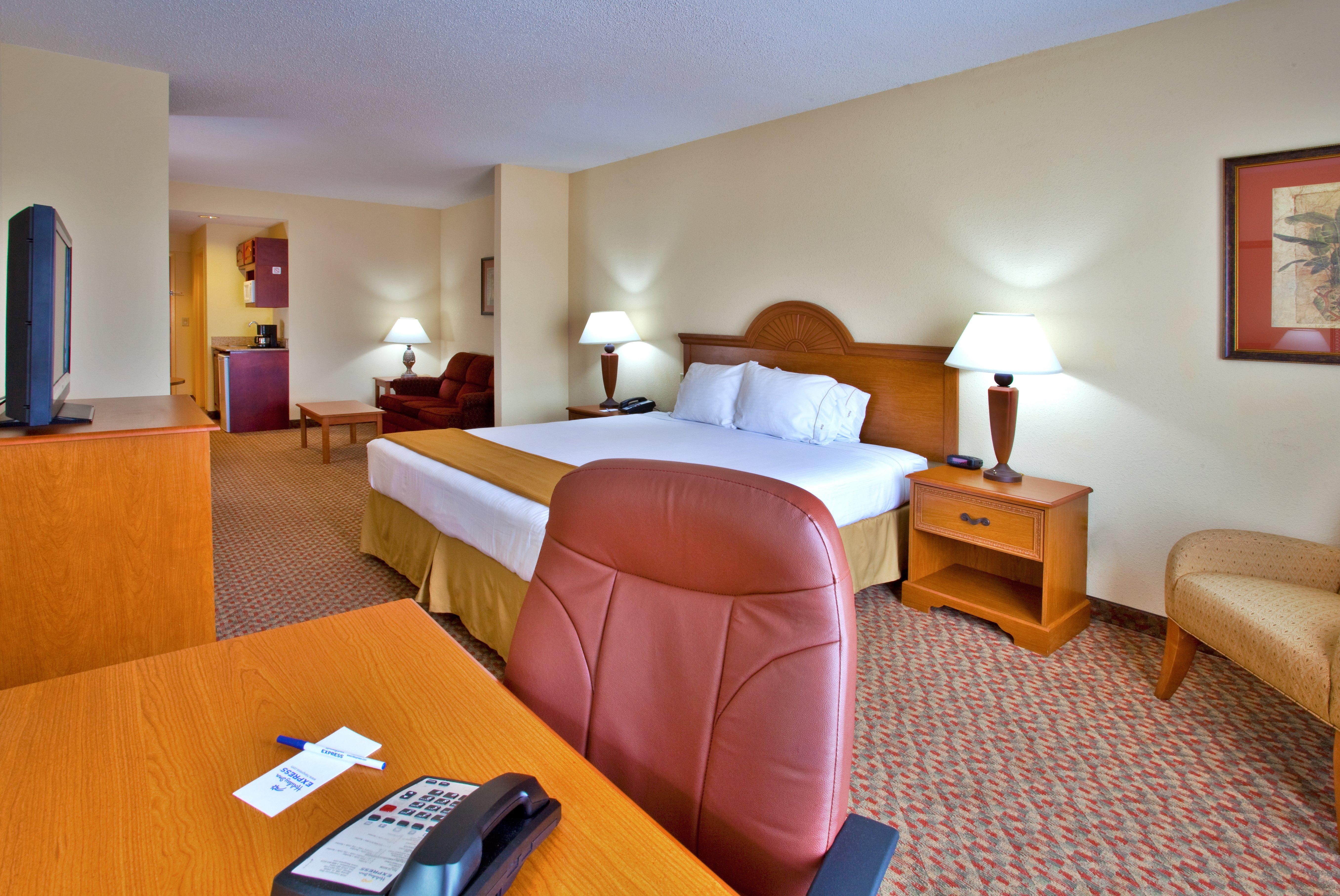 Holiday Inn Express - Spring Hill By Ihg Dış mekan fotoğraf