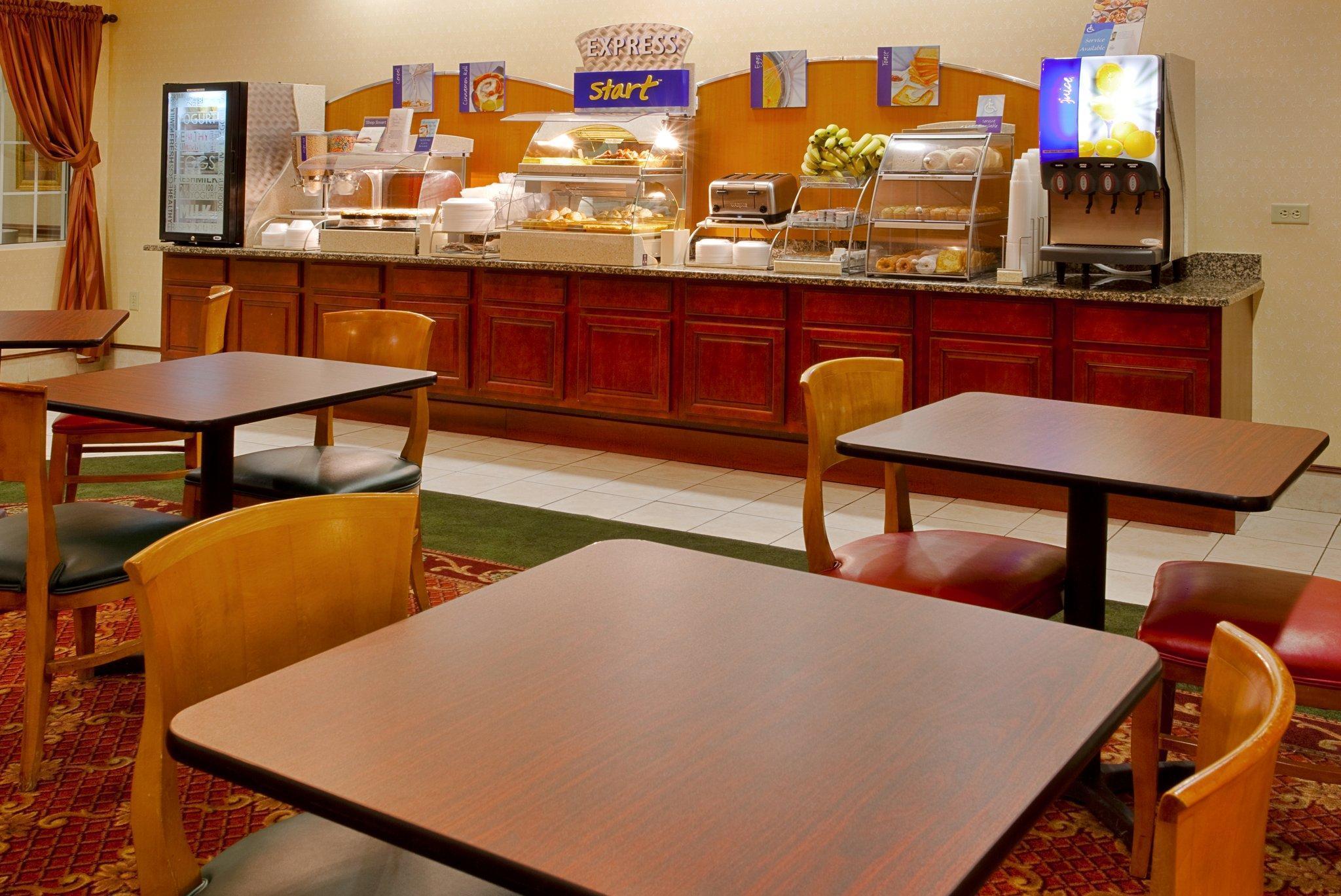 Holiday Inn Express - Spring Hill By Ihg Dış mekan fotoğraf