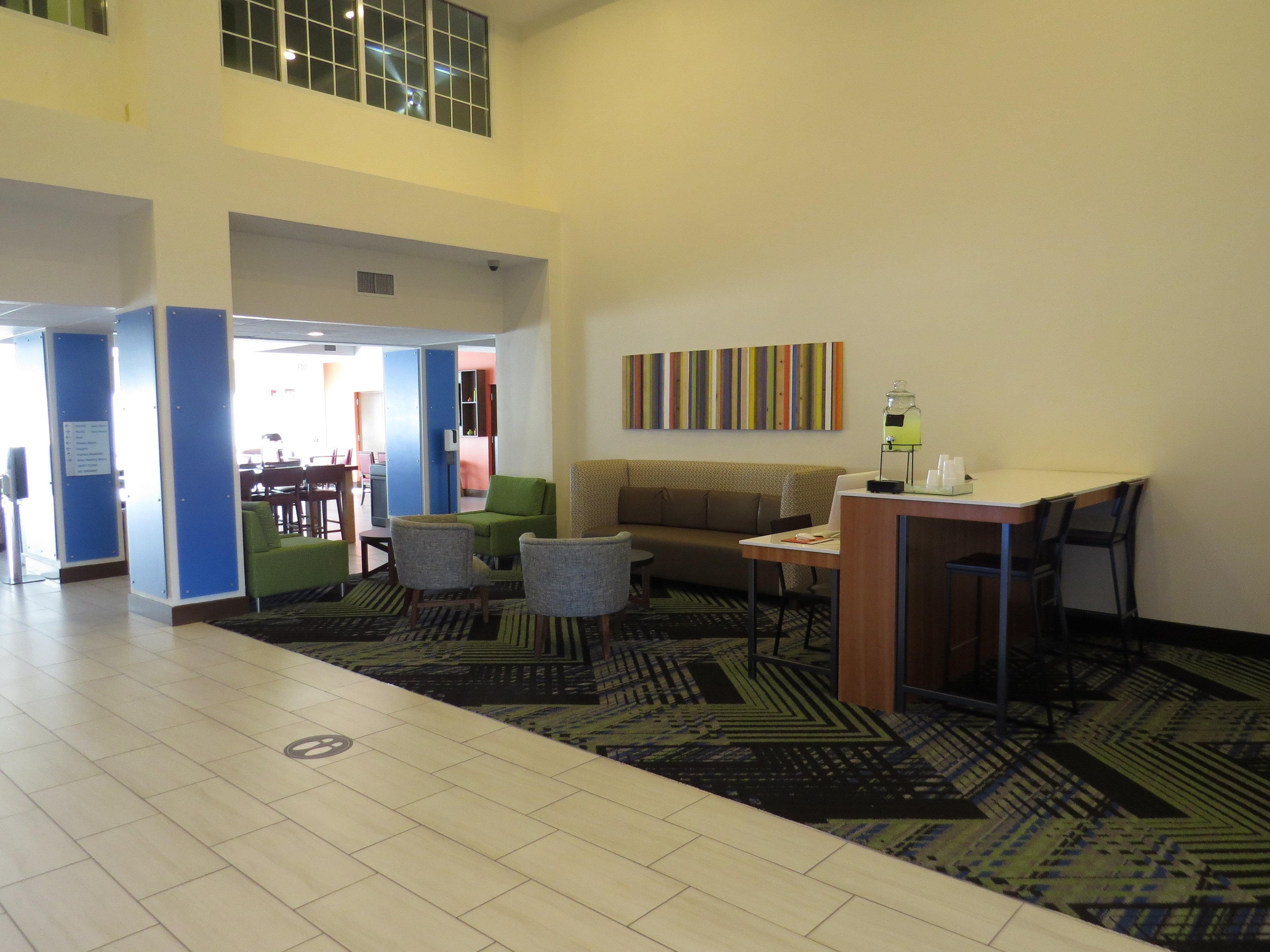 Holiday Inn Express - Spring Hill By Ihg Dış mekan fotoğraf