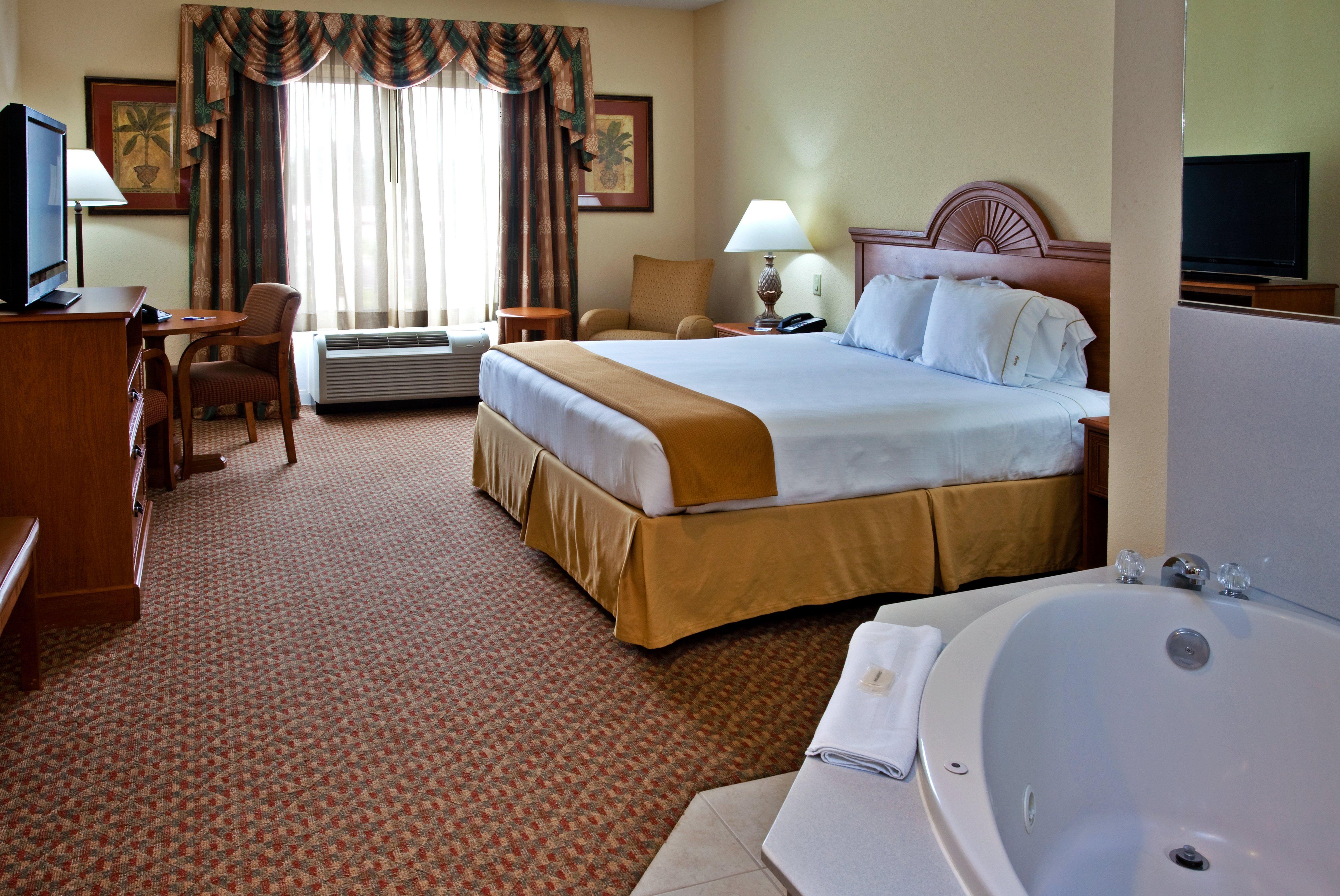 Holiday Inn Express - Spring Hill By Ihg Dış mekan fotoğraf