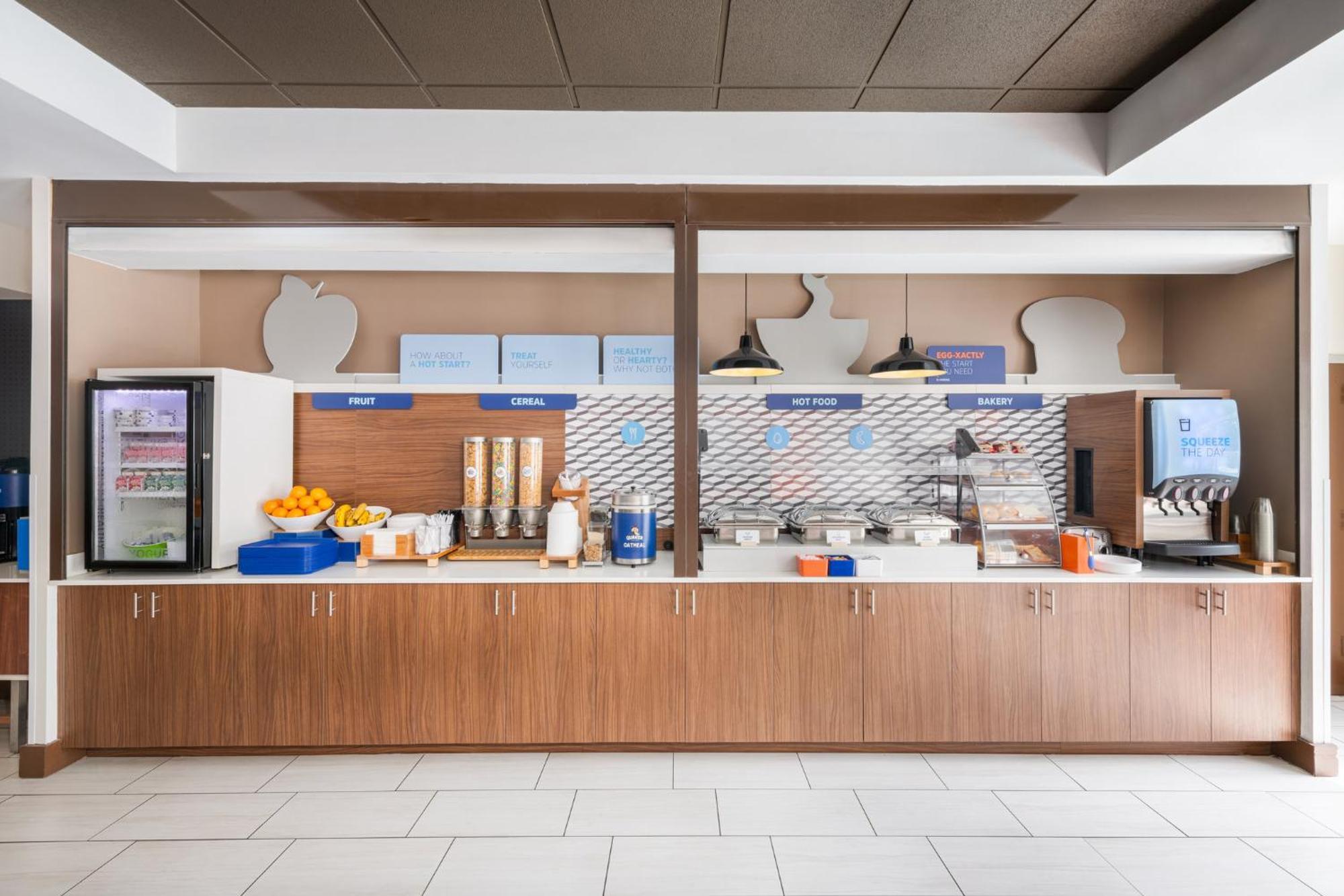 Holiday Inn Express - Spring Hill By Ihg Dış mekan fotoğraf