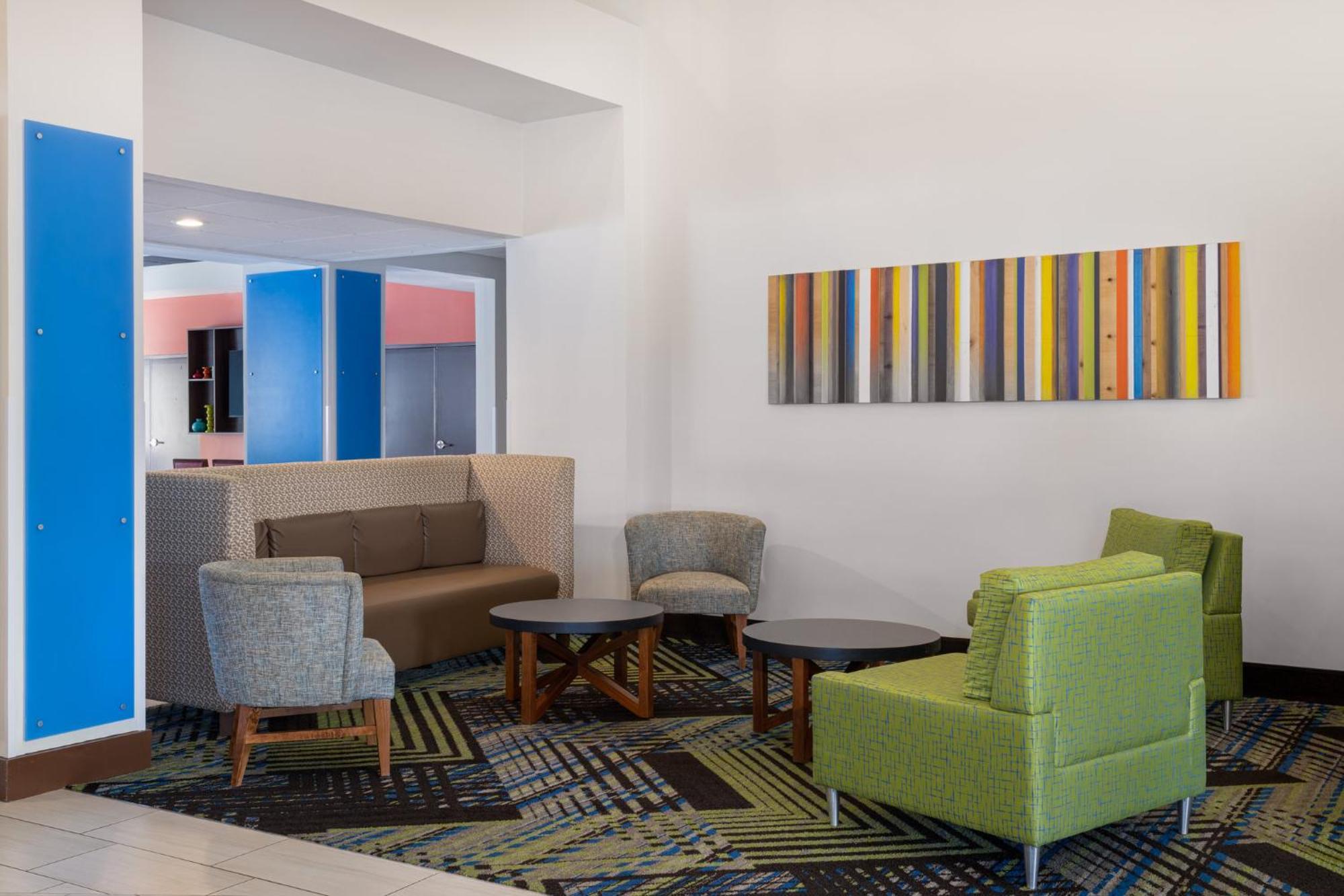 Holiday Inn Express - Spring Hill By Ihg Dış mekan fotoğraf