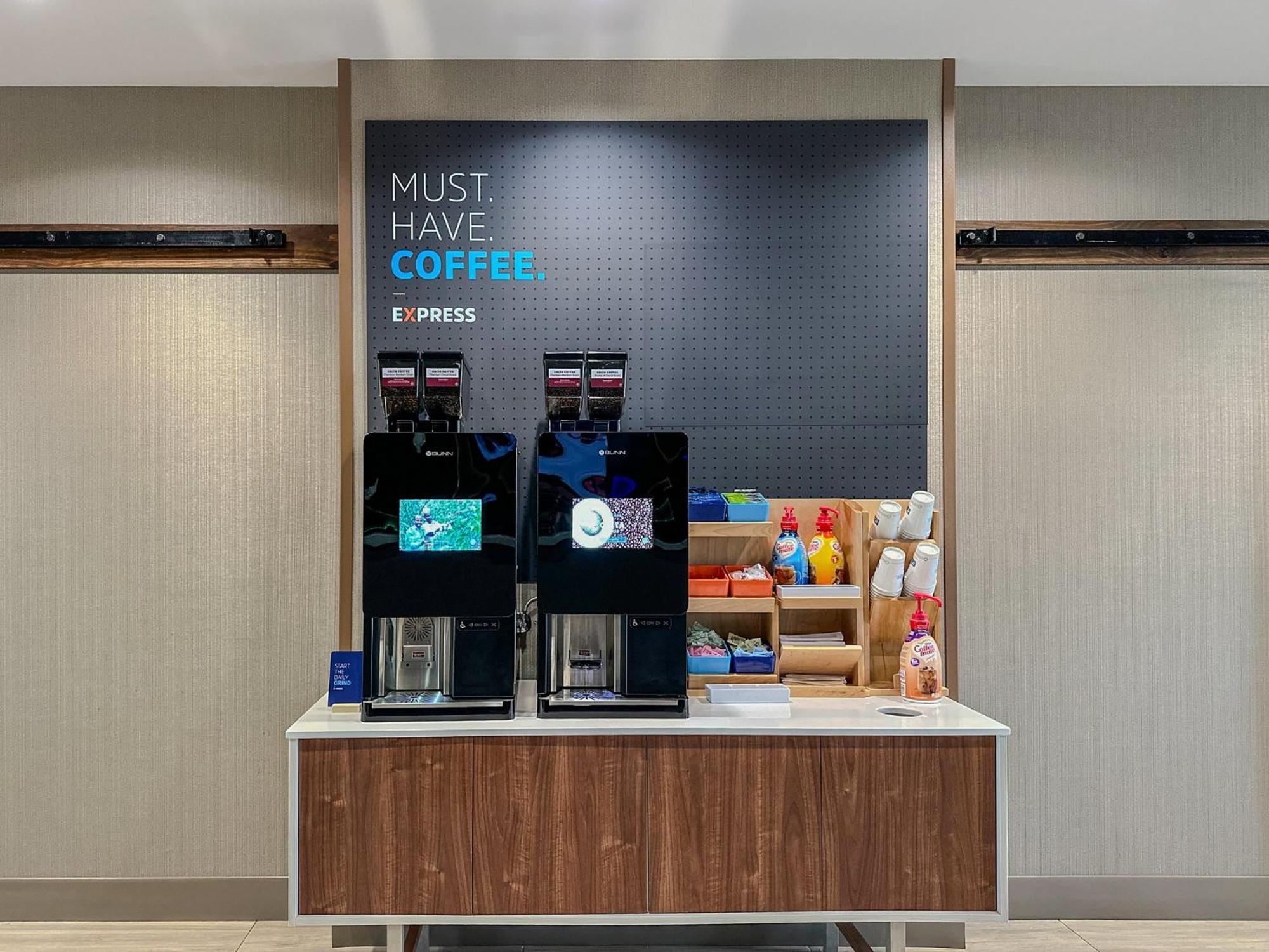 Holiday Inn Express - Spring Hill By Ihg Dış mekan fotoğraf